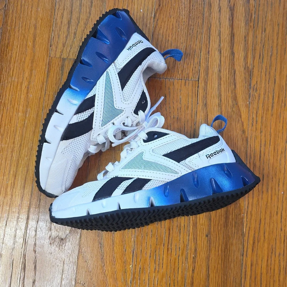 Boys Reebok Size 11K Sneakers Blue, Black & White...Excellent Condition! - Picture 8 of 10